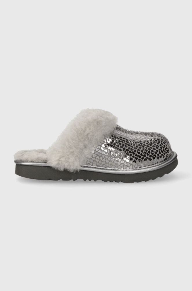 Дитячі шкіряні тапочки UGG K COZY IIEL HEARTS колір срібний