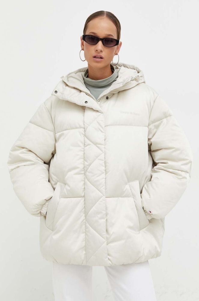 Куртка Tommy Jeans жіноча колір бежевий зимова oversize (3592970)