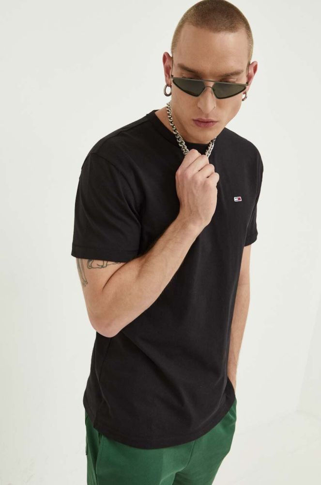 Бавовняна футболка Tommy Jeans колір чорний з аплікацією (3253906)