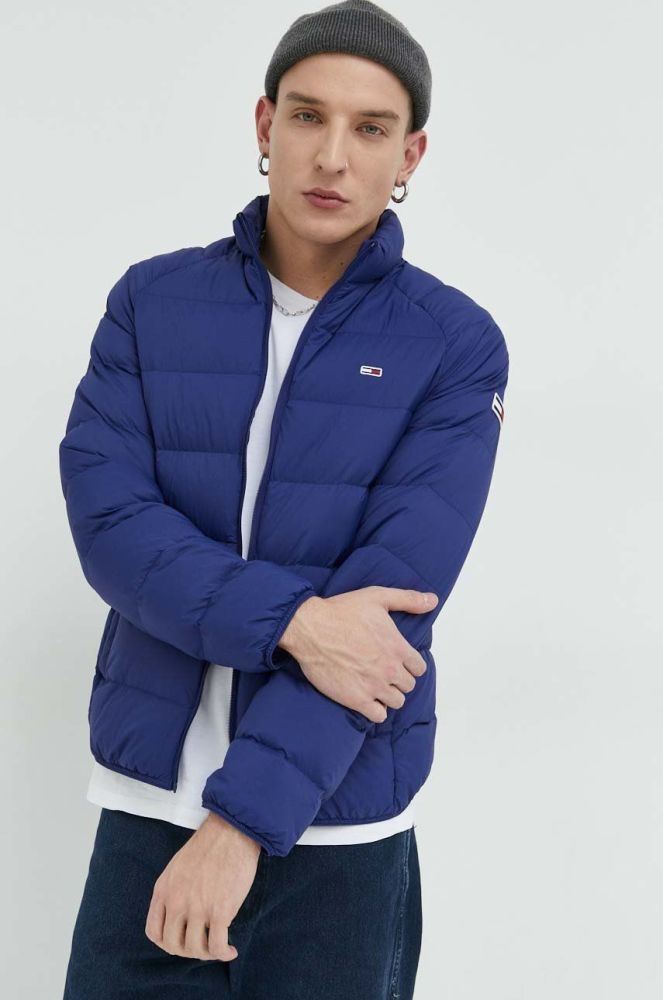 Пухова куртка Tommy Jeans чоловіча перехідна колір блакитний